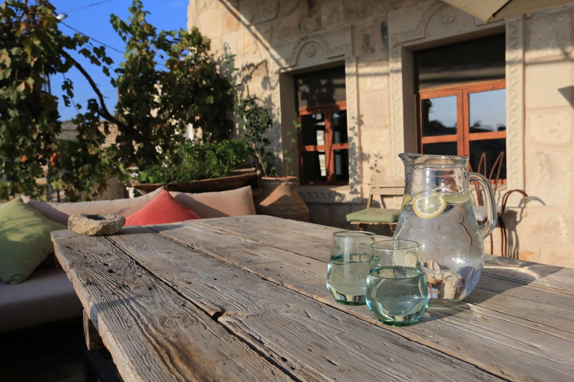 Anitya Cave House Apart Hotel Ortahisar Exteriör bild