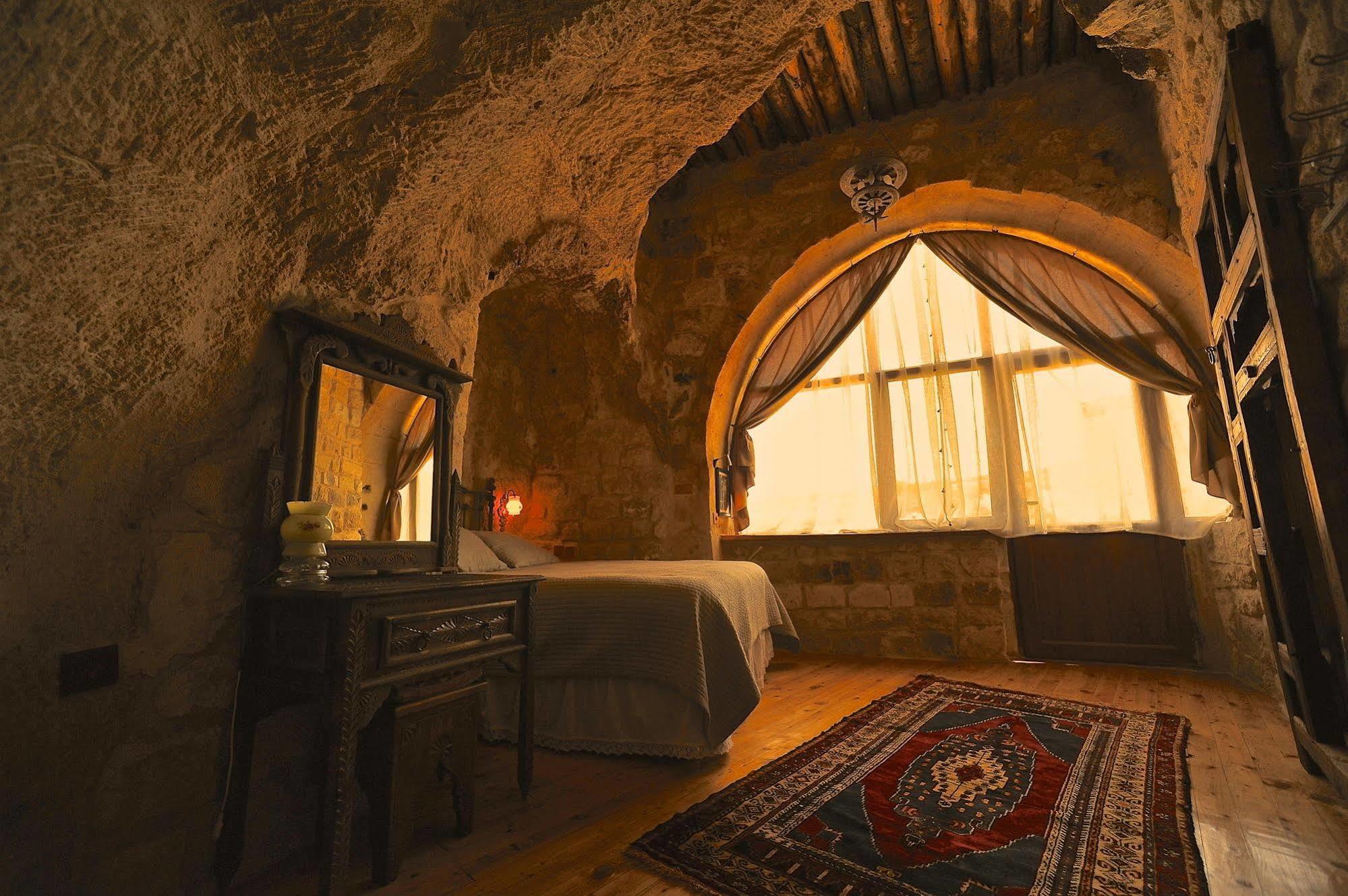 Anitya Cave House Apart Hotel Ortahisar Exteriör bild