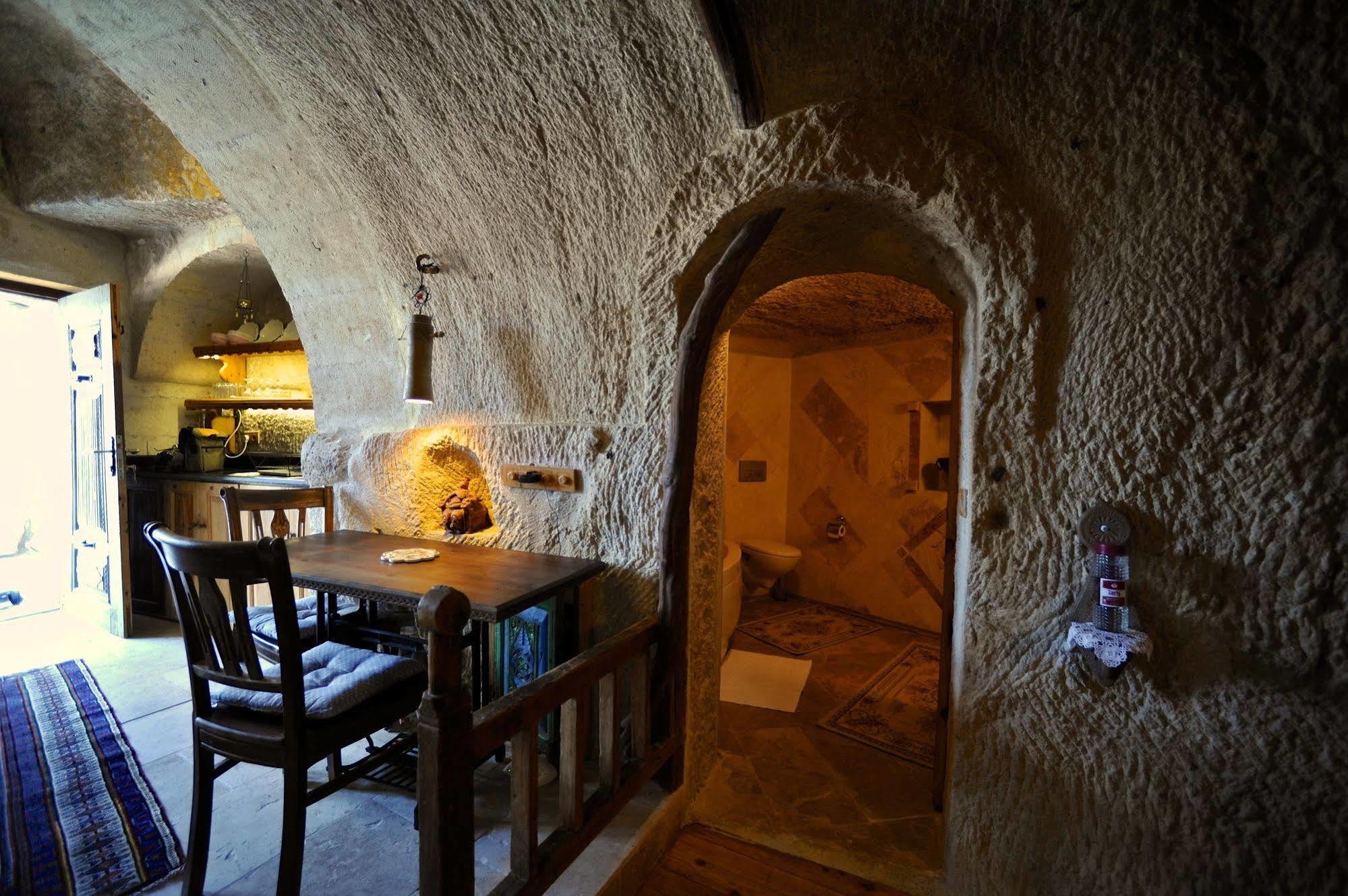Anitya Cave House Apart Hotel Ortahisar Exteriör bild