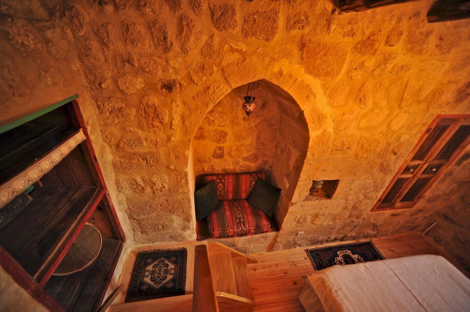 Anitya Cave House Apart Hotel Ortahisar Exteriör bild
