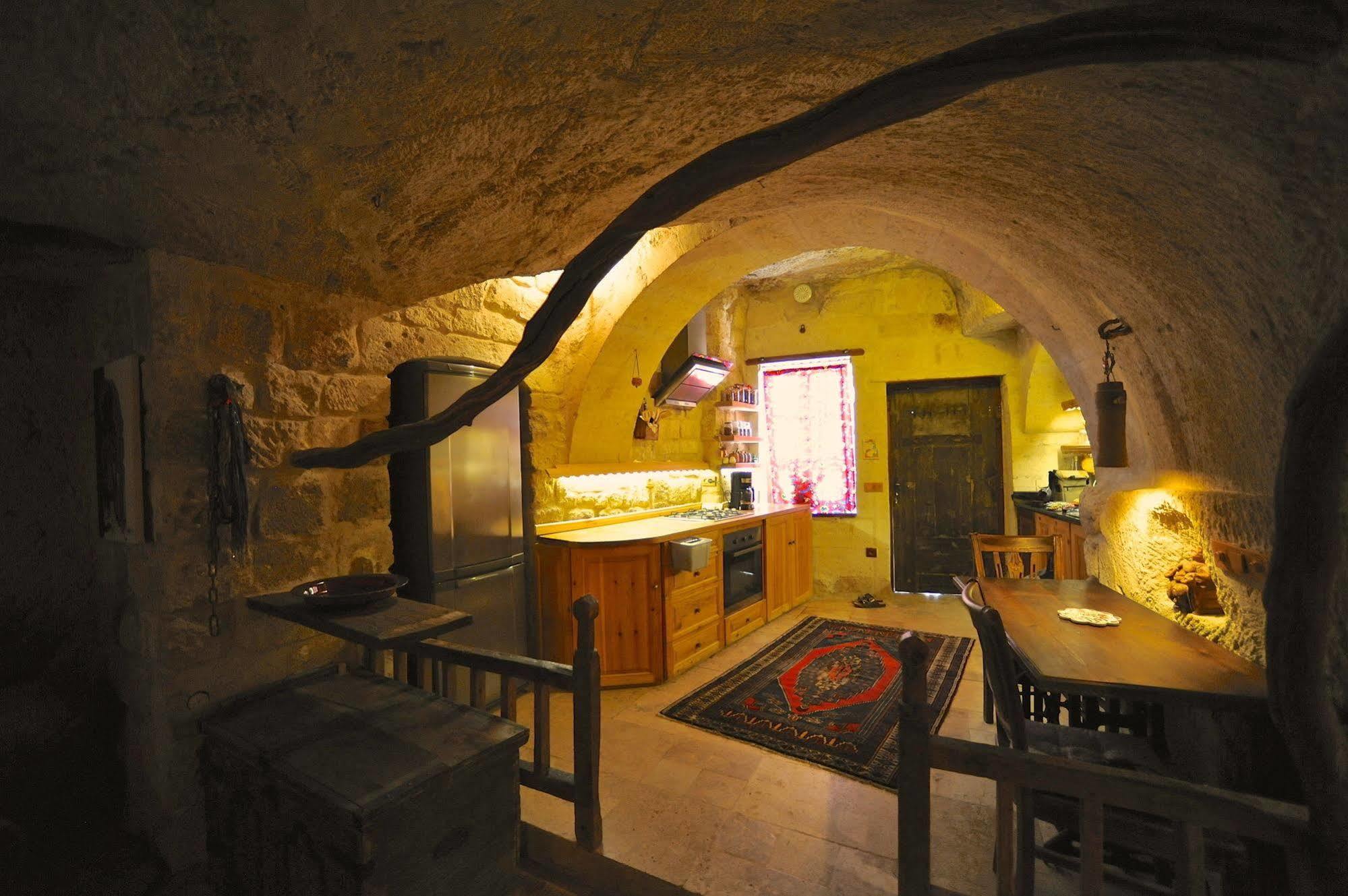 Anitya Cave House Apart Hotel Ortahisar Exteriör bild